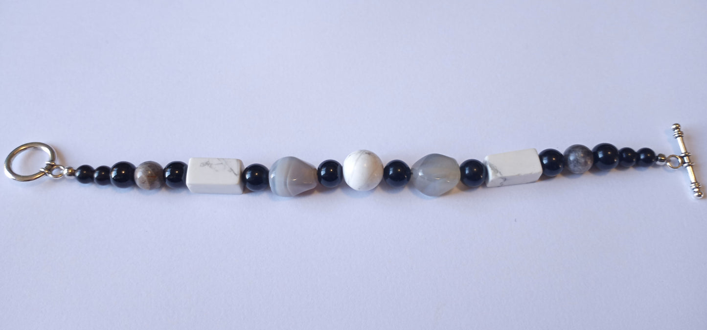 Banded Agate, Howlite and Obsidian Bracelet